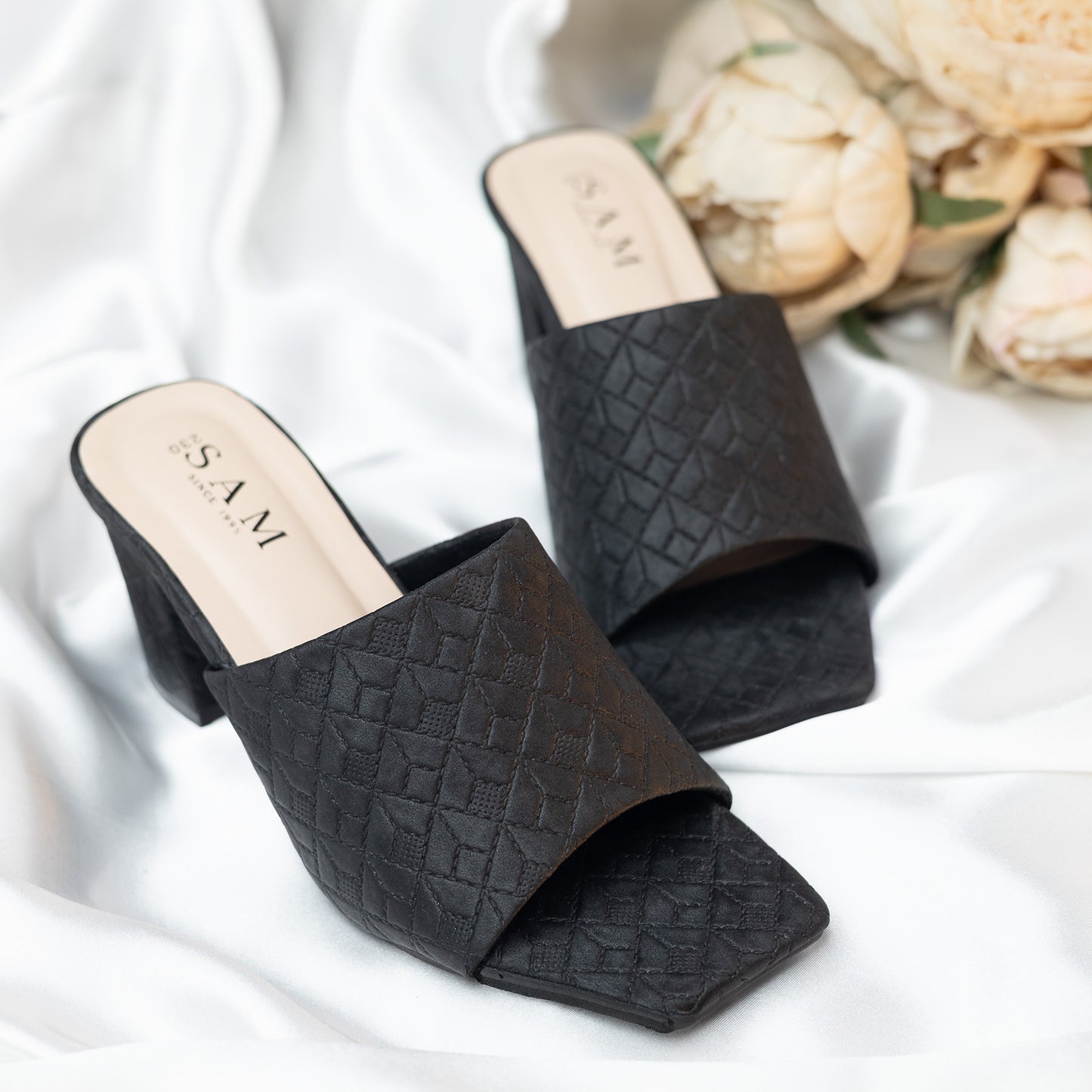 Textured Block Mule 2.7 Inch Heel