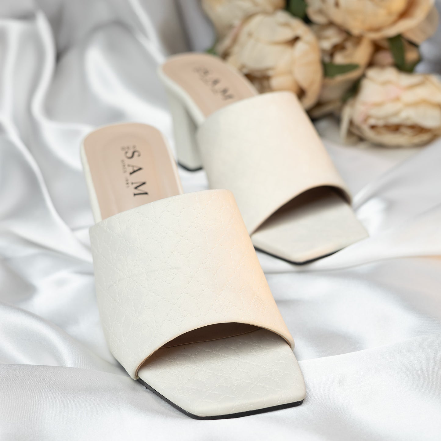 Textured Block Mule 2.7 Inch Heel