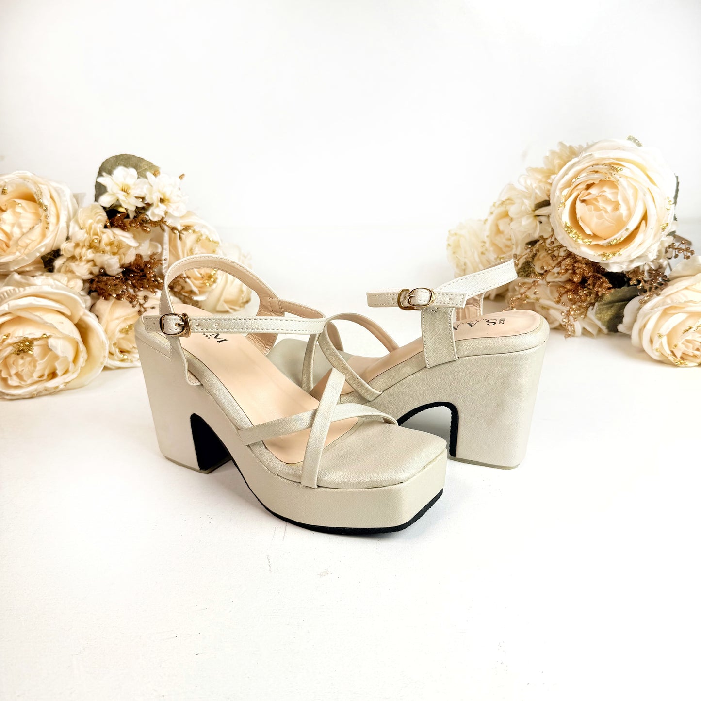 Lumira 4.5 inches heels