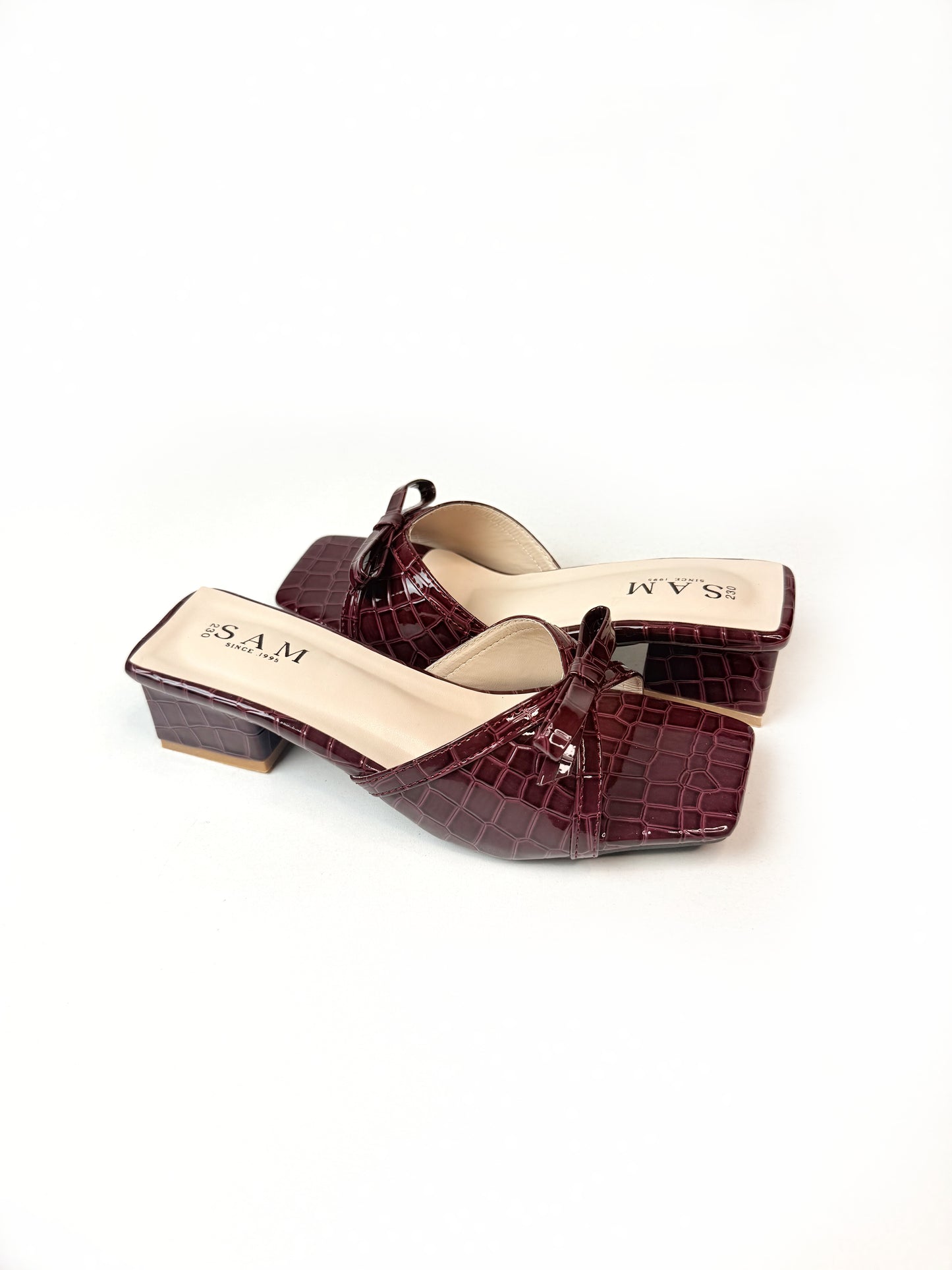 Croc Knot 1.5 inch Heel